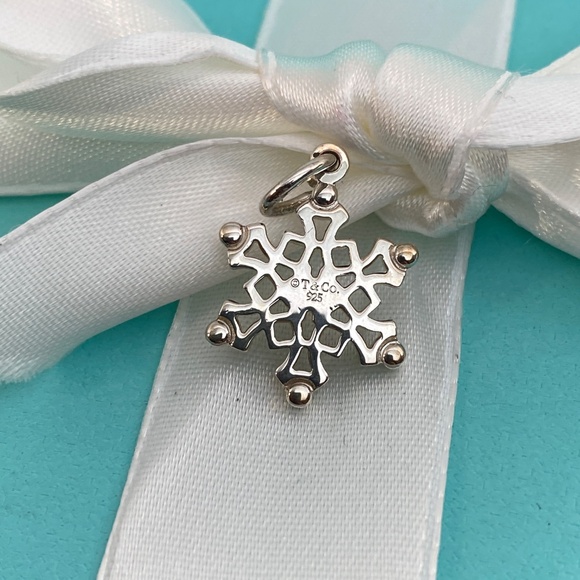 Vintage Tiffany & Co snowflake charm 925 silver box - Picture 2 of 3